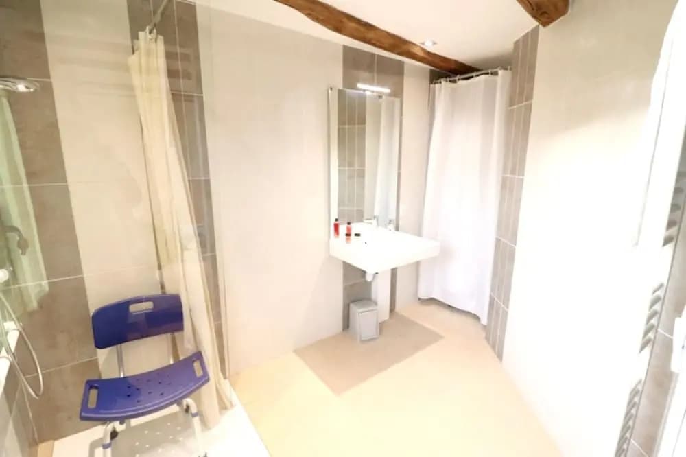 Villa With 5 Bedrooms in Vieillevie, With Wonderful Mountain View, Private Pool, Enclosed Garden - 60 km From the Slopes -...