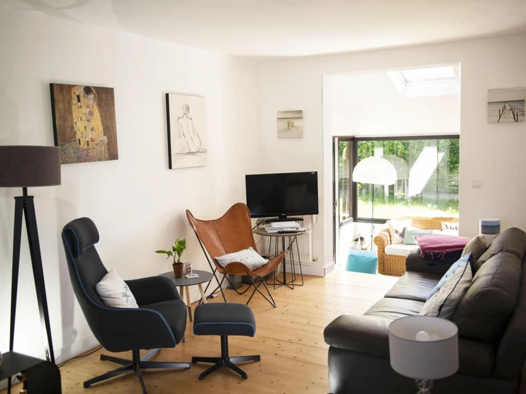 Charming Holiday Home Near the Beach, Locquirec - Photo 1