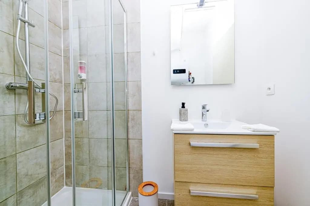 Meuble Classe 3 Etoiles Au Pied Des Thermes - Miniature 7