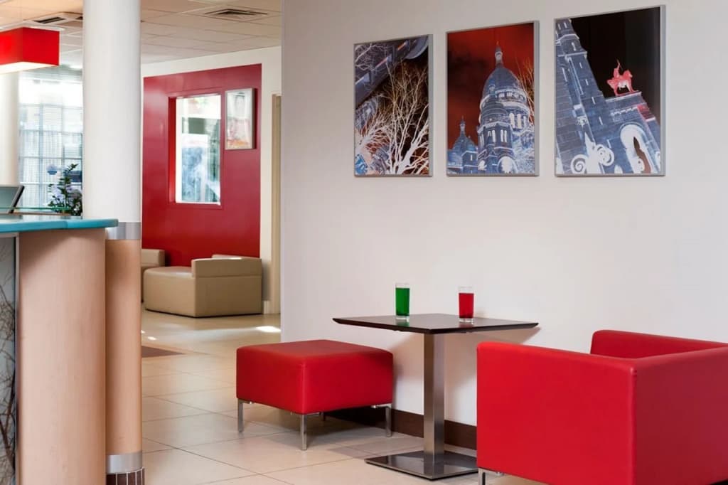 ibis Paris Ornano Montmartre Nord 18ème - Photo 2