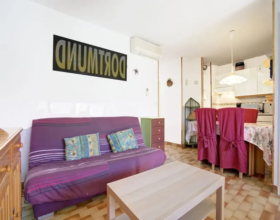 Beachside Comfort in Agde - Photo 3