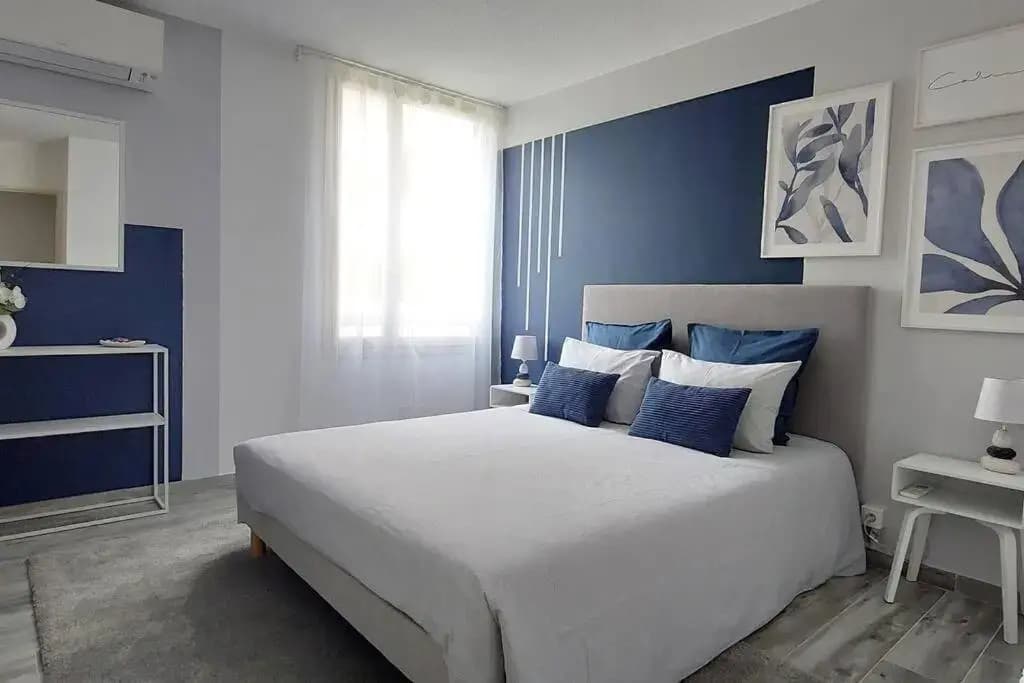 Appartement T4 centre-ville, plage à 5 min à pied - Photo 2