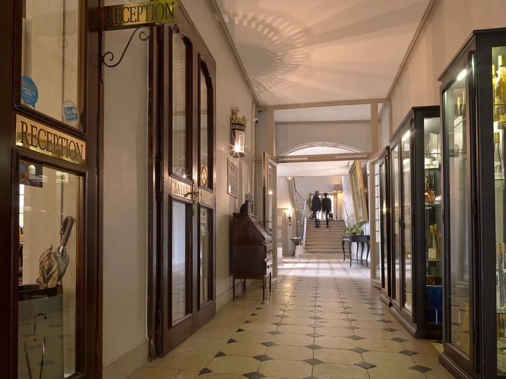 Hotel De Guise - Photo 1