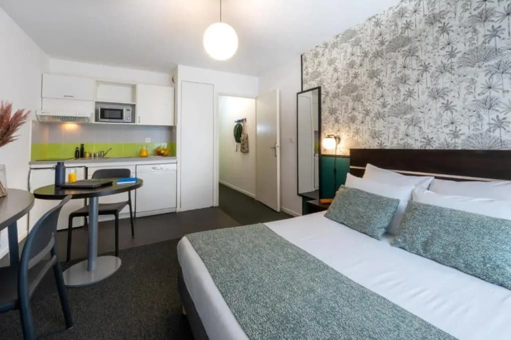 Nemea Appart Hotel Home Suite Nancy Centre - Miniature 6