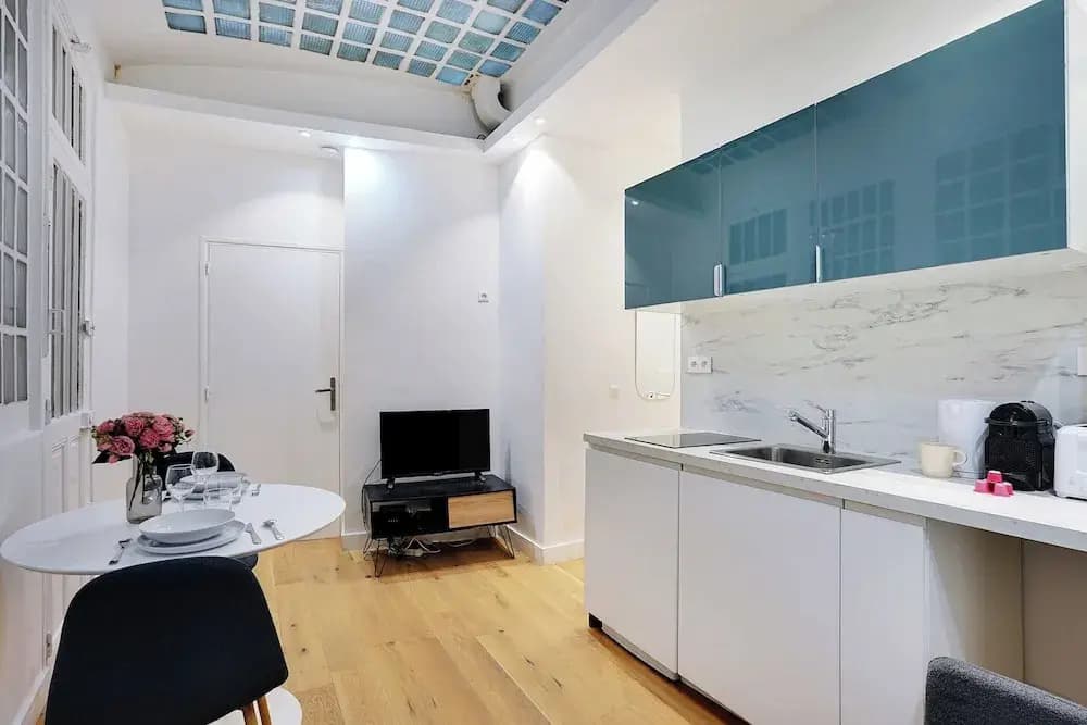 Apartment for 4 People in Bastille - Miniature 8