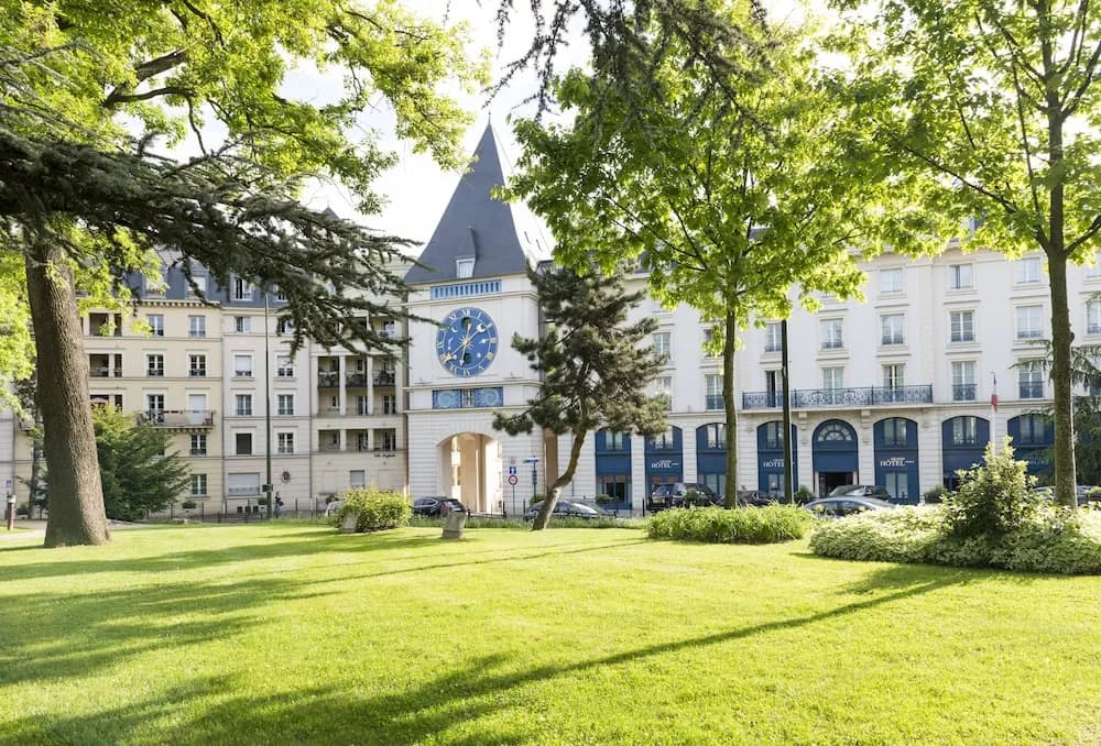 Le Plessis Grand Hotel - Photo 1