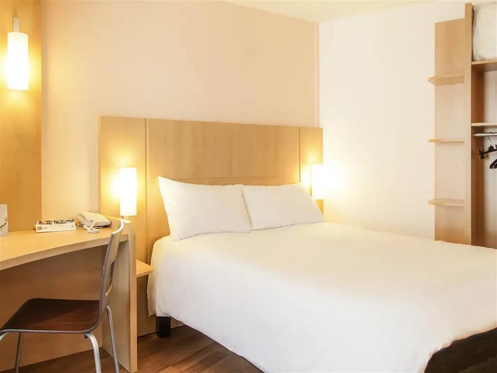 ibis Poitiers Centre - Photo 4