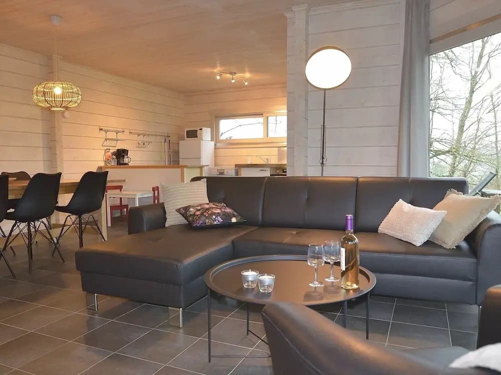 Luxury Villa With Heated Pool and Tennis Court - Photo 1