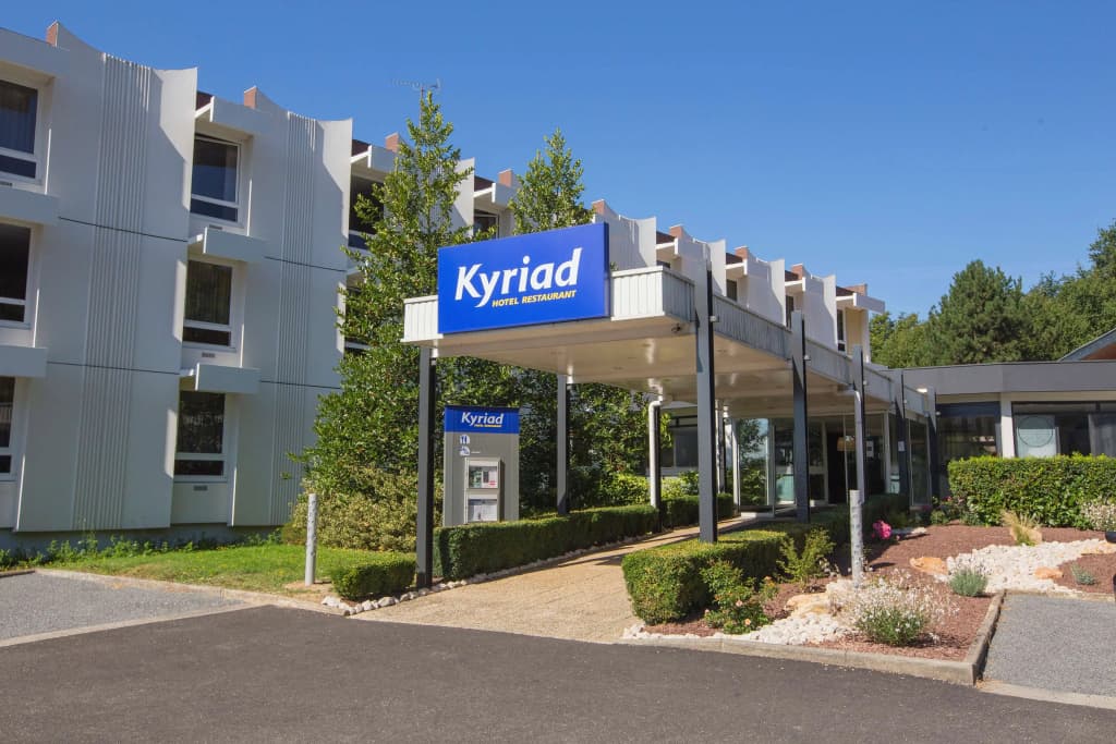 KYRIAD MONTCHANIN - Le Creusot - Photo 1