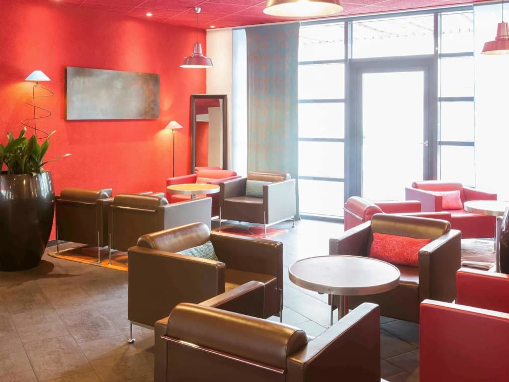 Novotel Suites Nancy Centre - Photo 2