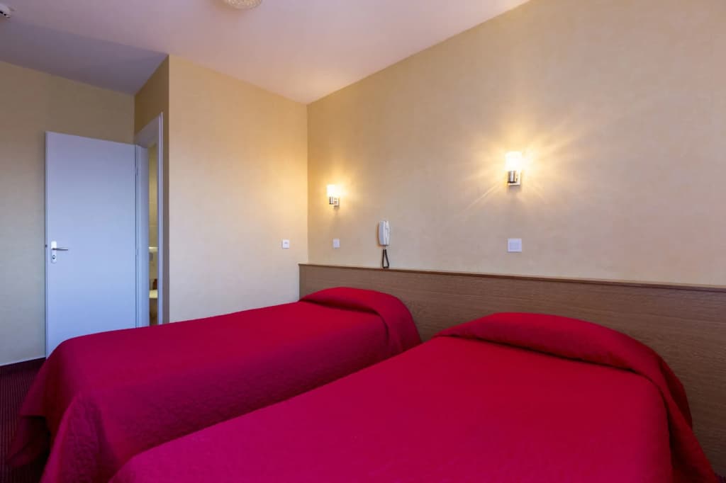 Hotel Montfort - Photo 2