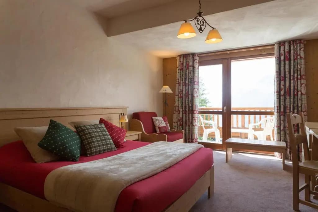 Hotel The Originals Chalet Matsuzaka (ex Hôtel-Chalet de Tradition) - Photo 3