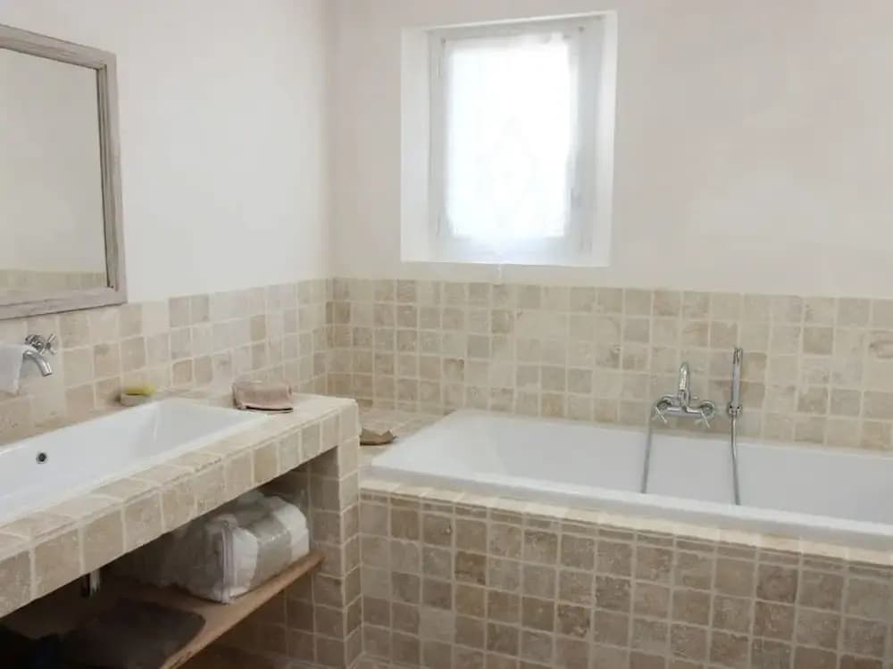 Bastide de Charme Private Pool in Heart of Luberon - Miniature 8