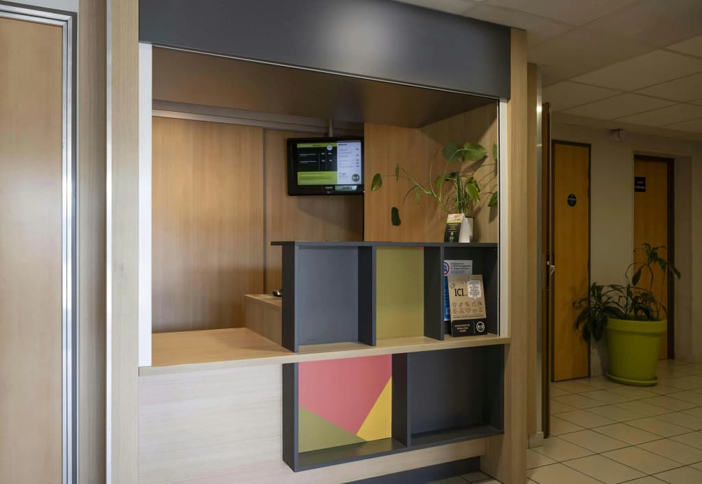 B&B HOTEL Pau Lescar - Photo 2