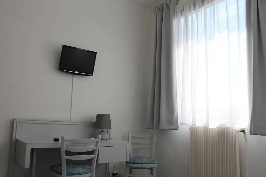 Hotel - Restaurant Le Clos des Cedres - Photo 4