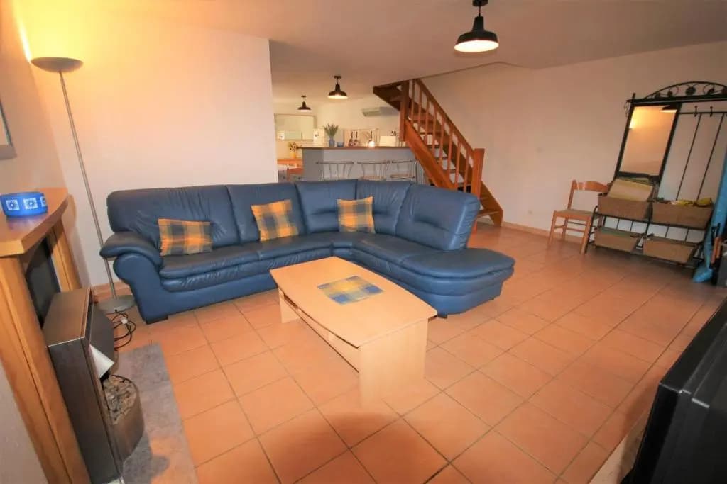 Belle villa climatisée 4 chambres 10 couchages 2 terrasses parking privatif dans résidence sécurisée piscine commune 800 m...