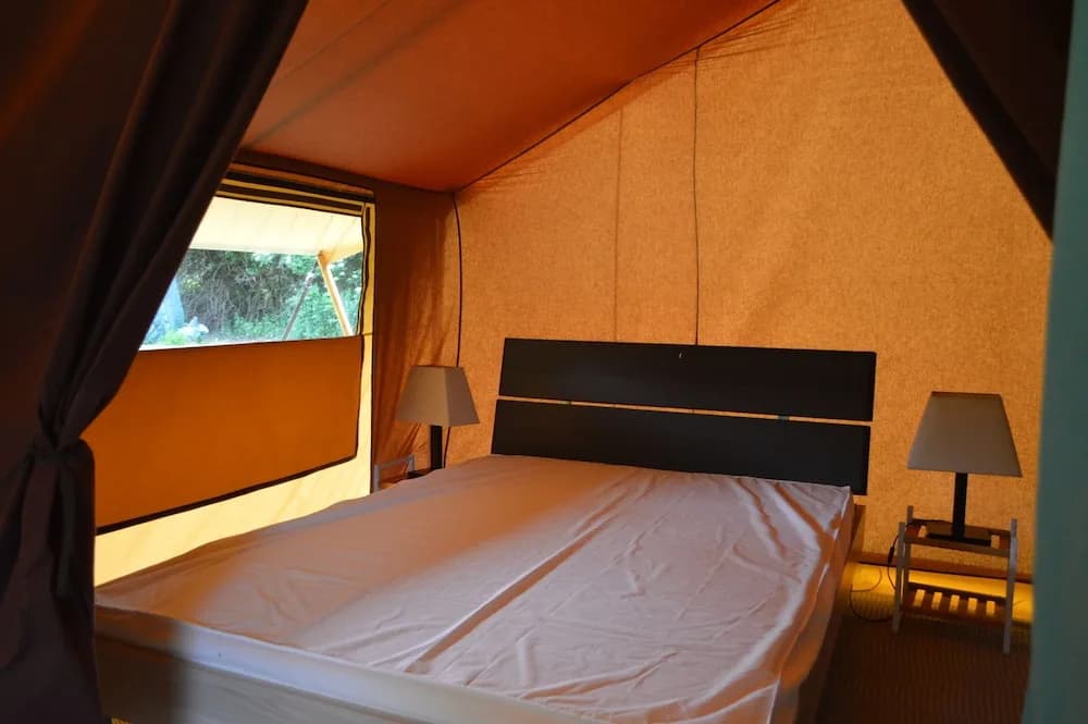Camping Le Petit Lion - Tente Safari - Photo 1