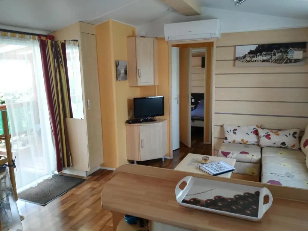MOBIL HOME 43 dans Camping 4 Etoiles - Photo 2