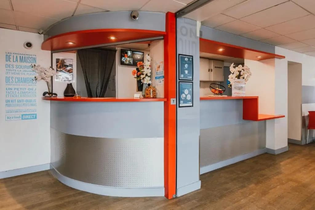 Hotel Kyriad Direct Bordeaux Est Lormont - Photo 2