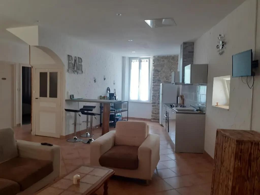 Appartemment situé a lacaune les bains - Photo 1