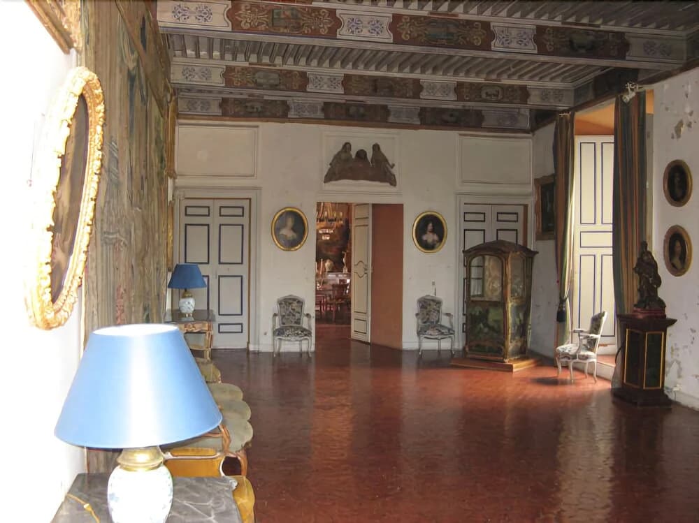 Château de la Barben - Photo 2