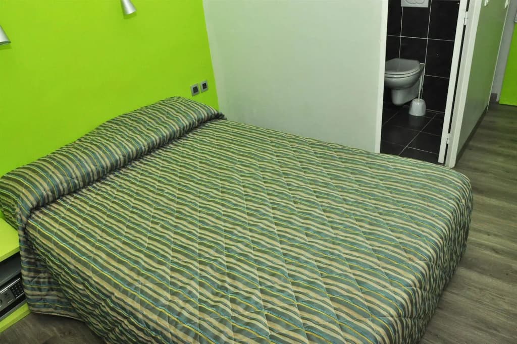 H33 hôtel - Miniature 6