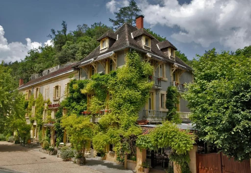 Hôtel Le Cro-Magnon - Miniature 8