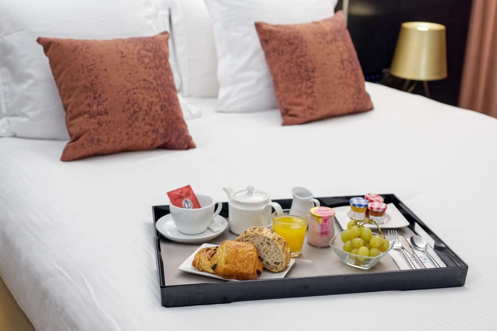 Golden Tulip CDG Airport Roissy - Photo 4