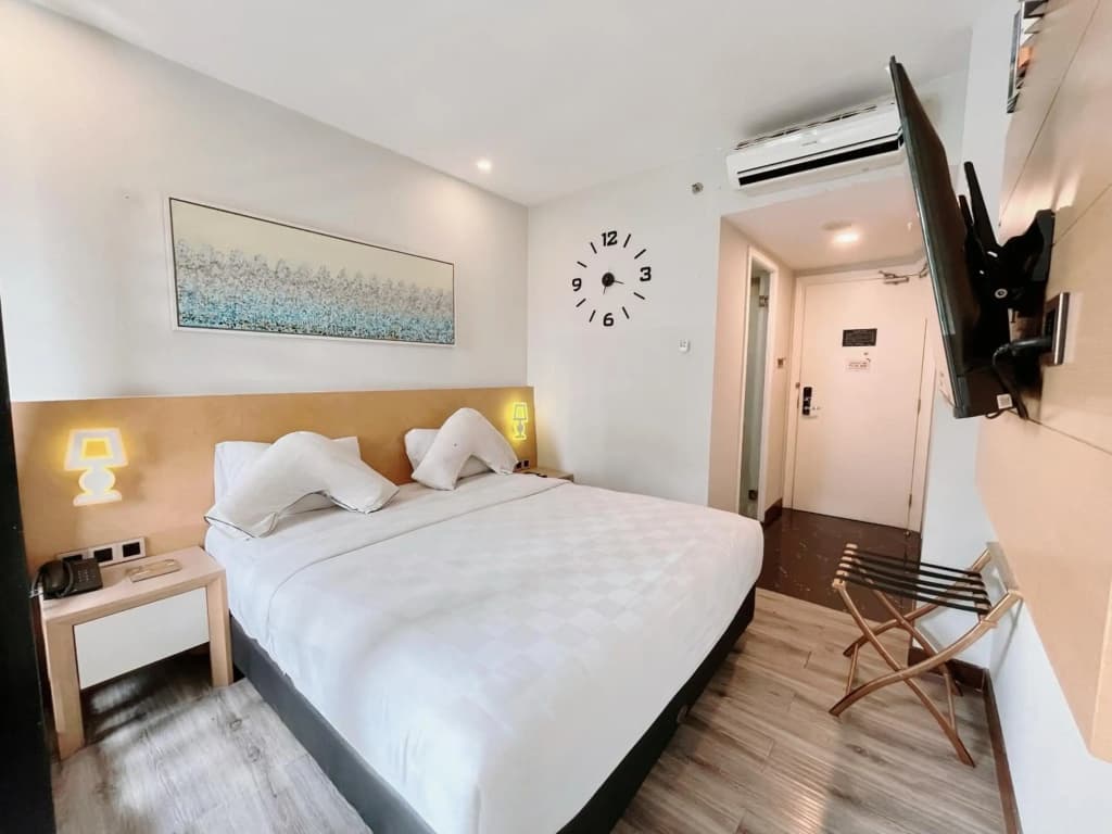 Hotel Lancaster - Photo 3