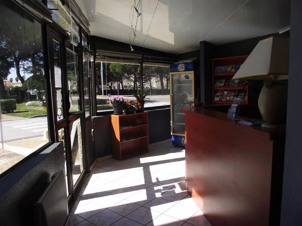 Rev'Hotel - Photo 2