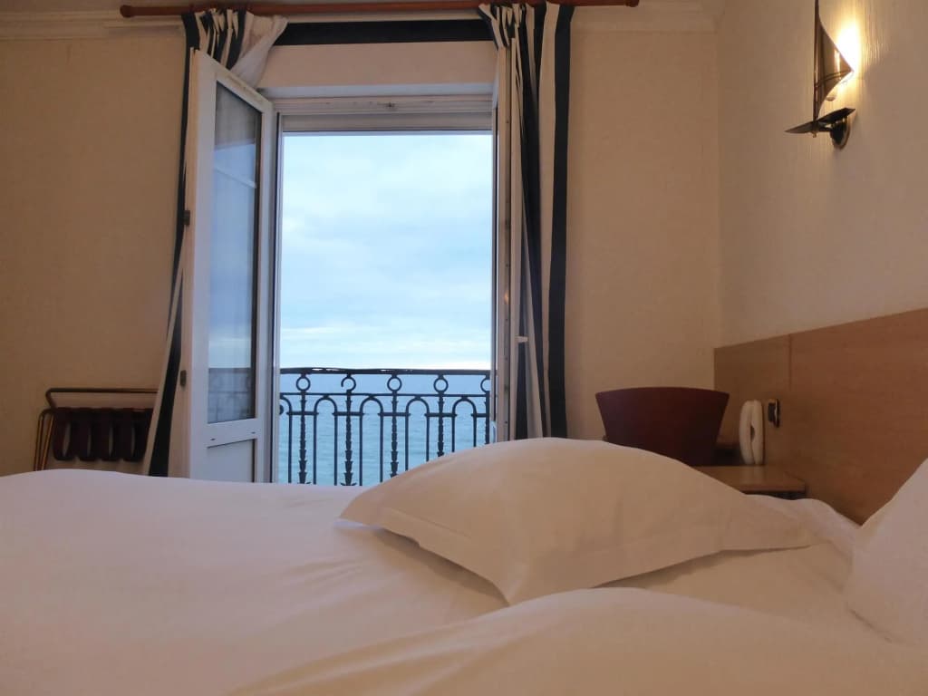 Hotel Kyriad Saint Malo centre Plage - Miniature 6