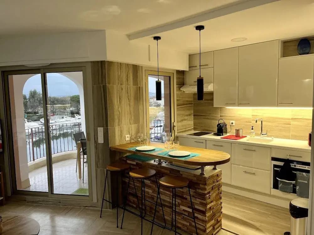Studio moderne - Port de Mandelieu - Proche Mer - - Photo 3