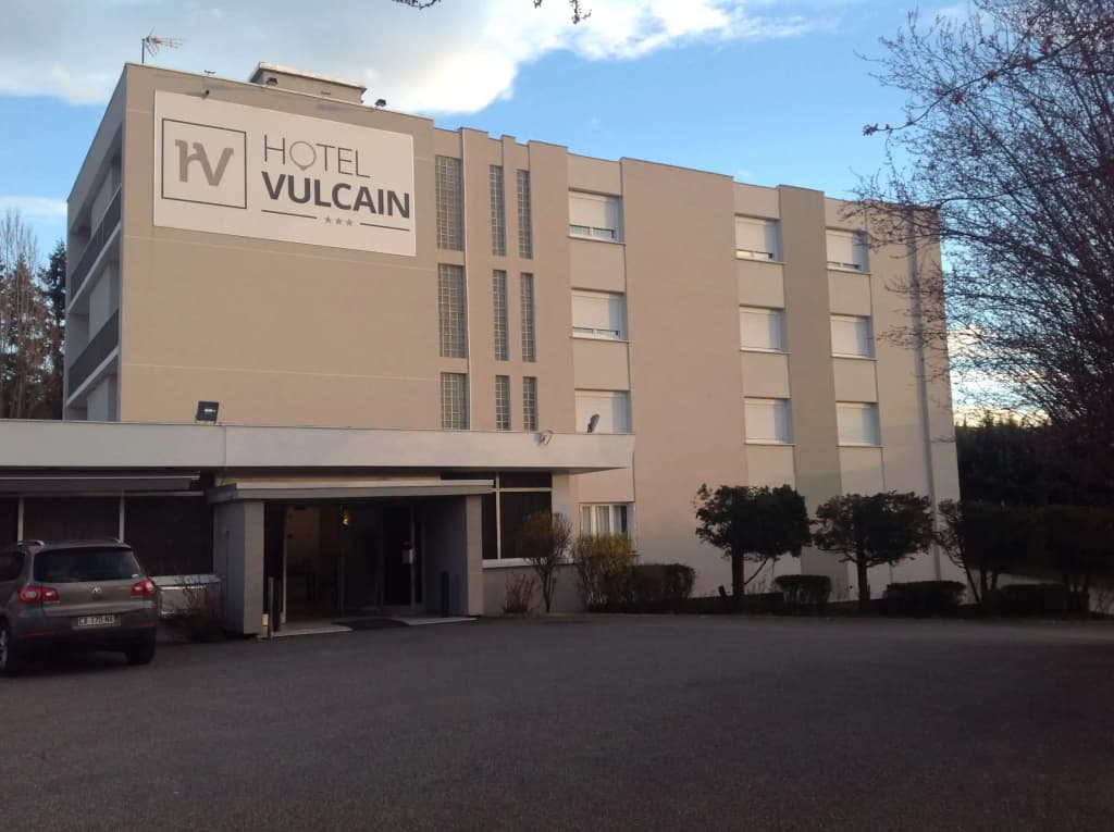 Hôtel Vulcain - Photo 1