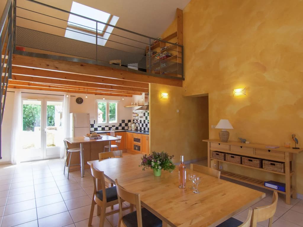 Peaceful Villa in Calamane with Private Swimming Pool - Photo 2