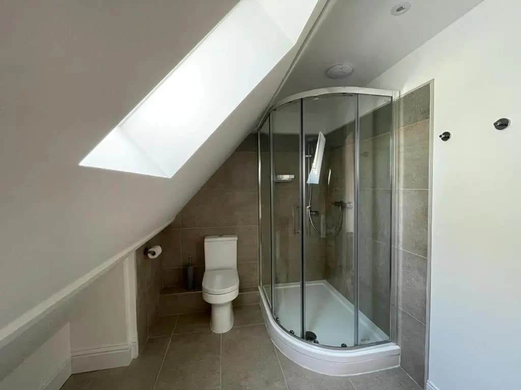Beautiful 4 bedroom country cottage sleeps 7 - Miniature 7