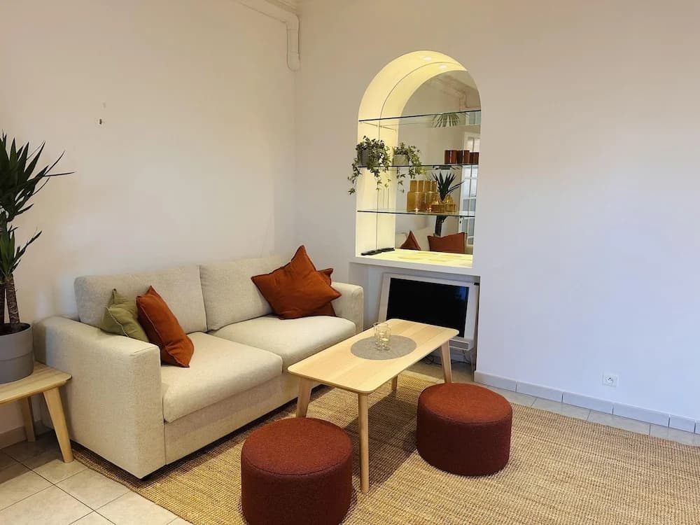 Bright one Bedroom Apartment in the Center of Cannes 13 Minutes Walk to the Palais des Festivals - 2290 - Miniature 8