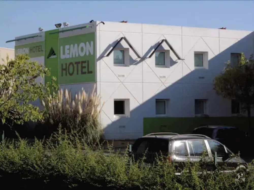 Lemon Hotel Brignoles Riviera - Photo 1