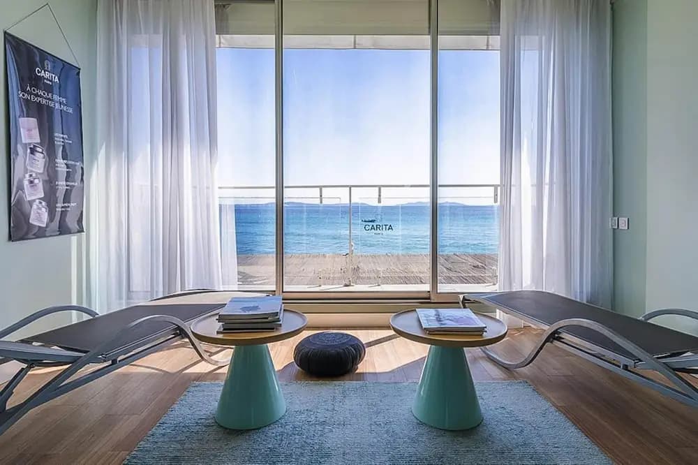 Apartment in Saint-tropez With Beach Access - Photo 2