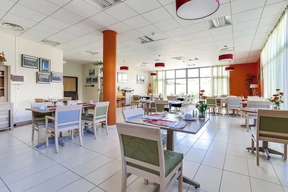 Quality Aparthotel Le Havre les docks - Photo 2