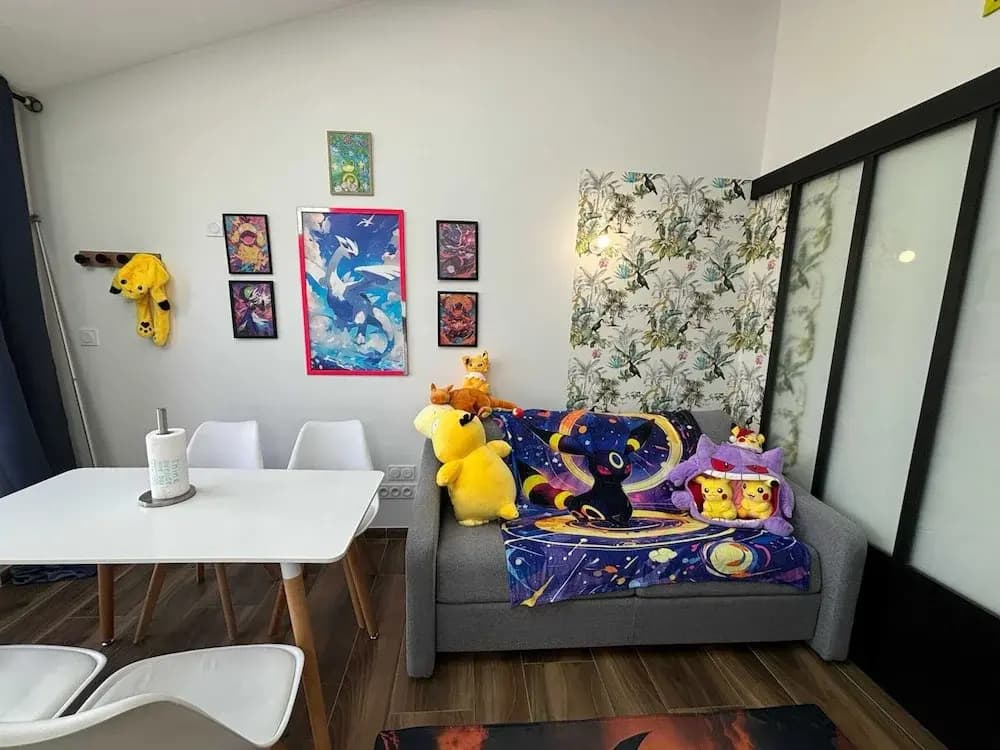 Modern House With Four Bedrooms in Loire - Miniature 8