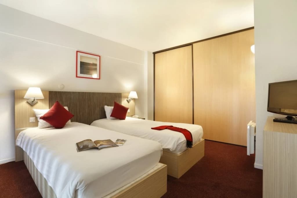 Comfort Suites Epernay - Miniature 6