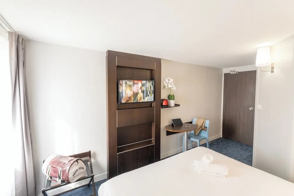 Hôtel Kyriad Nantes Est - Carquefou - Photo 2