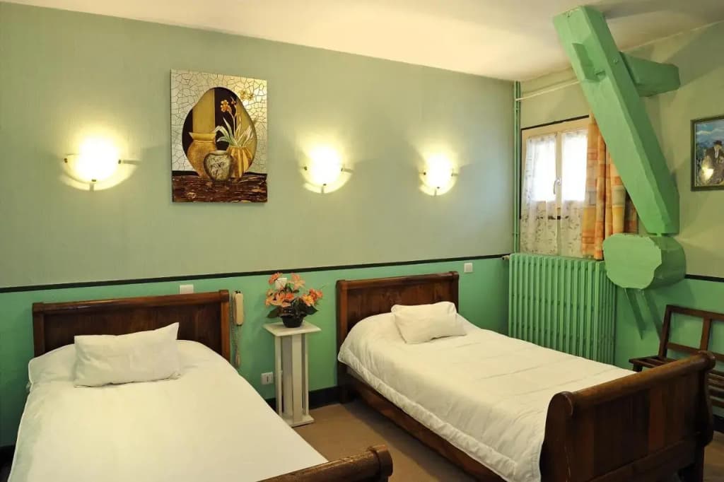 Hostellerie du Cheval Blanc - Photo 4