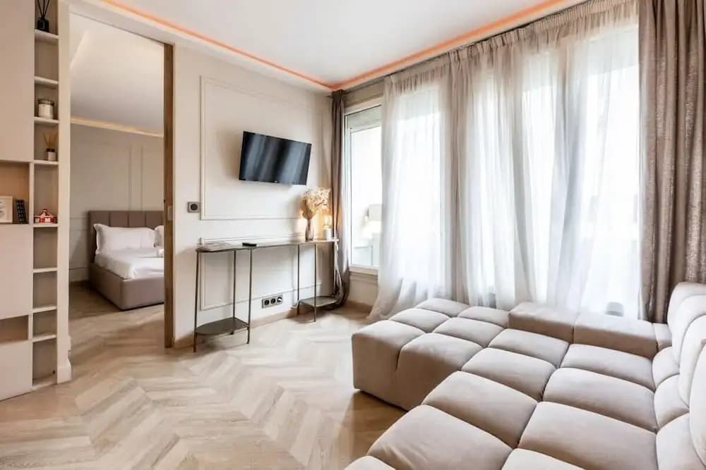 Petit Violette I Amazing 1 Bed Apt in Paris - Photo 1