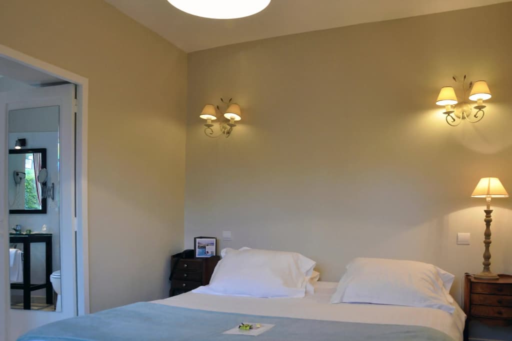 Hostellerie de la Vieille Ferme - Photo 1