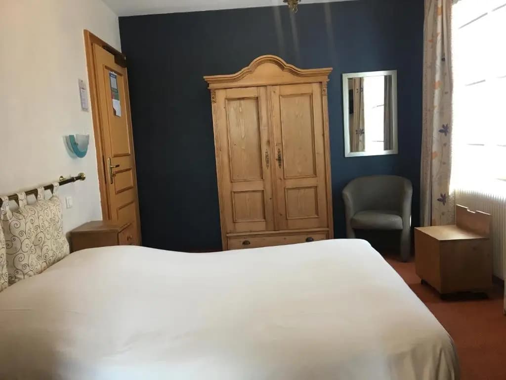 Hôtel-Restaurant A La Couronne - Photo 2