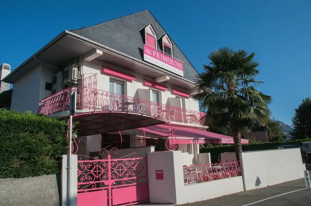 Au Primerose Hotel - Photo 1
