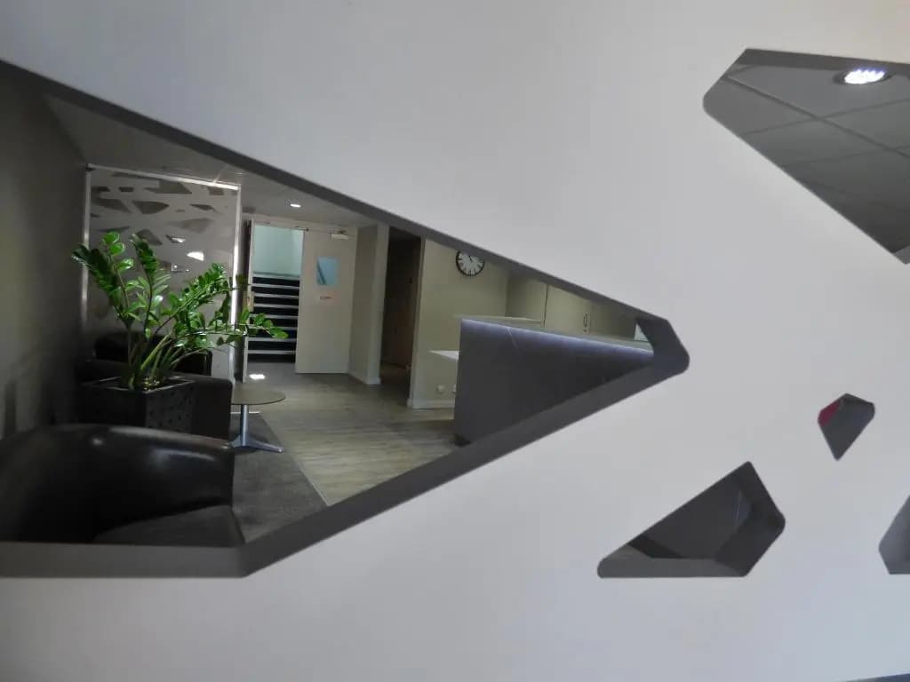 ibis Styles Aubagne Gemenos - Photo 2