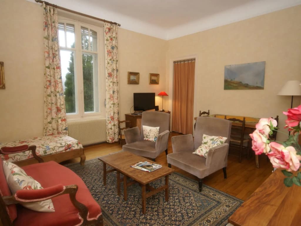 Mansion in Vecoux With Pool and Garden - Photo 2