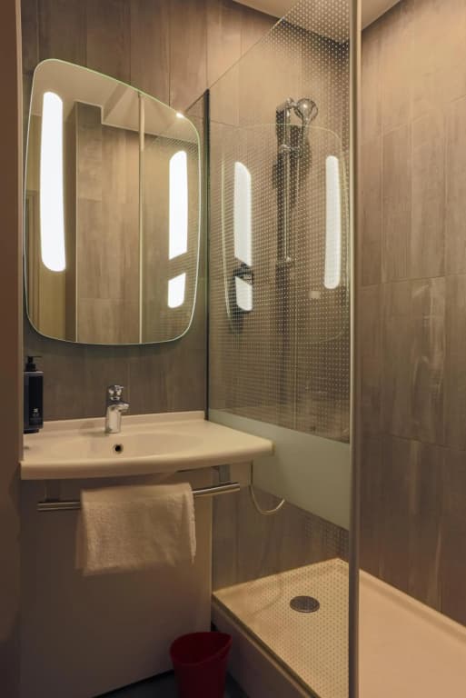 ibis Lyon Nord - Miniature 8